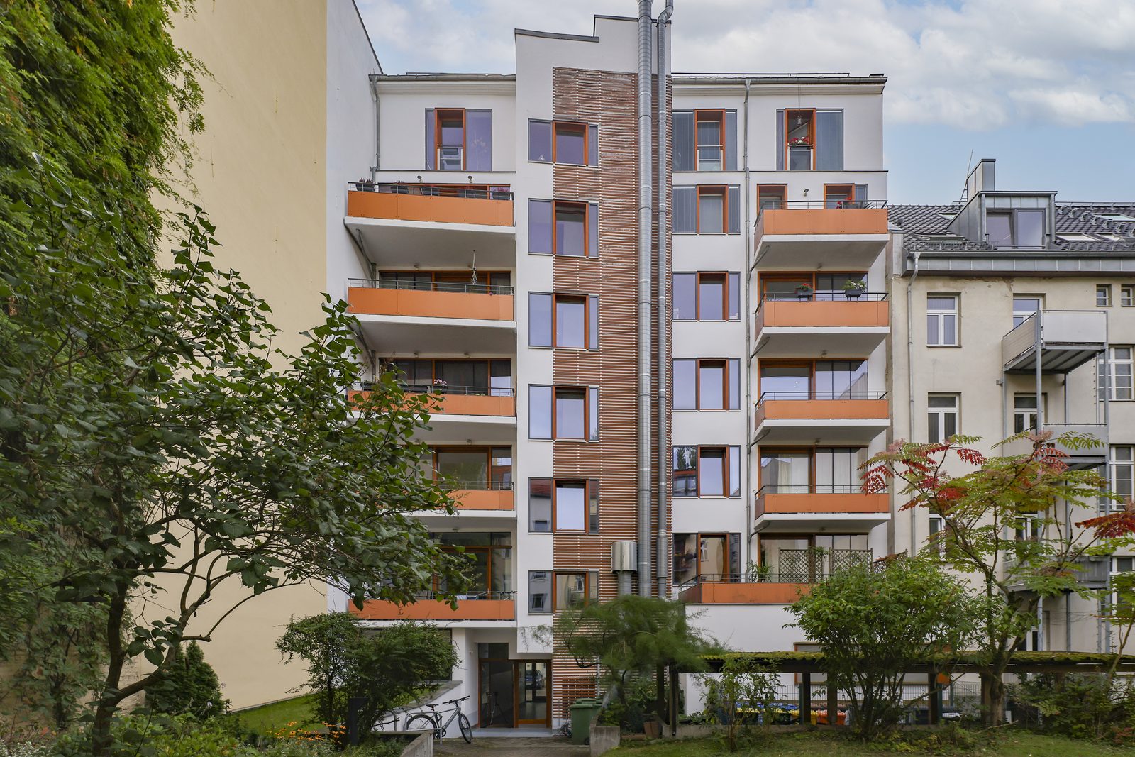 Das Vorderhaus vom Hof aus